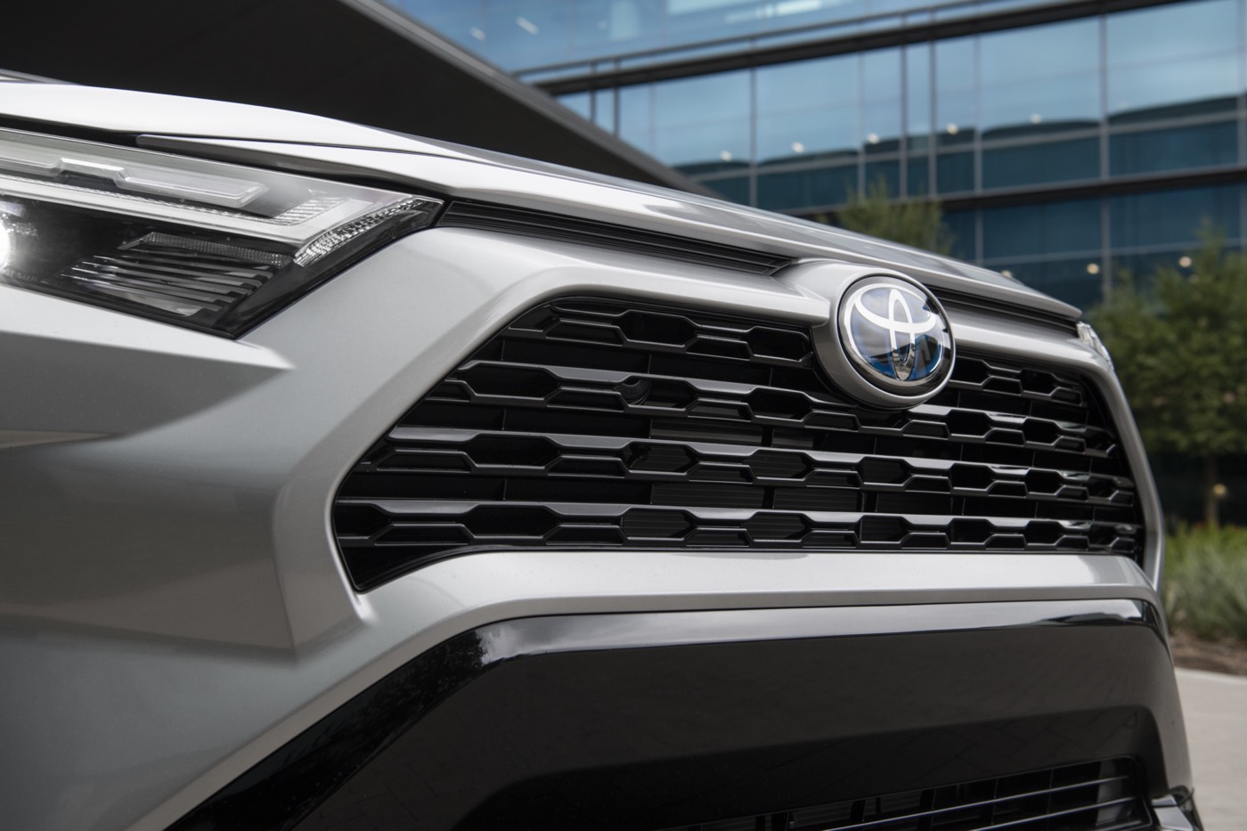 Toyota RAV4 SE Hybrid 2022 21