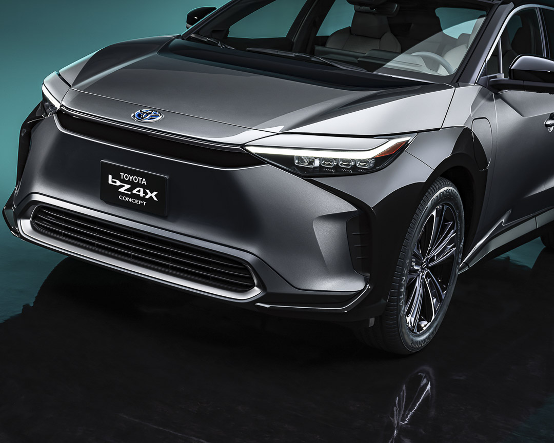 vue trois quart avant du Toyota BZ4X 2022