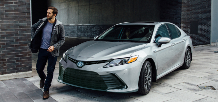 Toyota business fleet 2021 camry hybrid le celestial silver metallic l